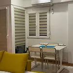 Modern Rajcikk Nearby Downtown & Vardar River 아파트 스코페