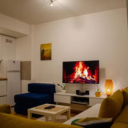 Modern Rajcikk Nearby Downtown & Vardar River *