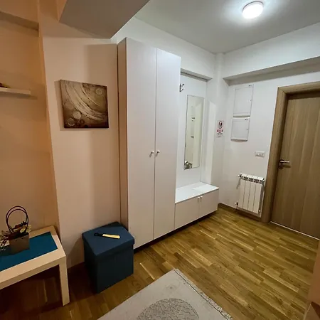 Modern Rajcikk Nearby Downtown & Vardar River Apartment