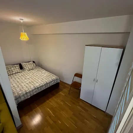 Daire Modern Rajcikk Nearby Downtown & Vardar River *