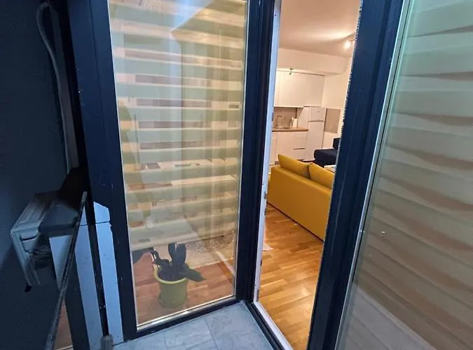 Modern Rajcikk Nearby Downtown & Vardar River * Szkopje