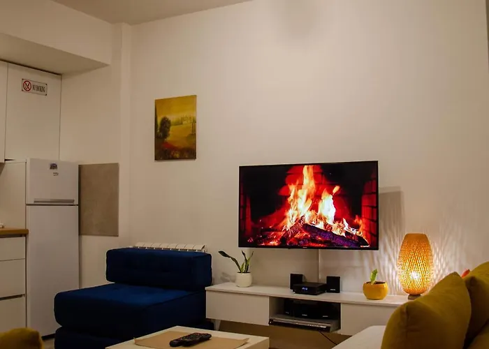 Modern Rajcikk Nearby Downtown & Vardar River *